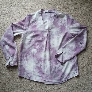 Tahari purple and white floral top